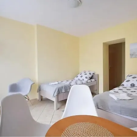 Guest house Azalia 30 Goscinne , Mielno Azaliowa 30